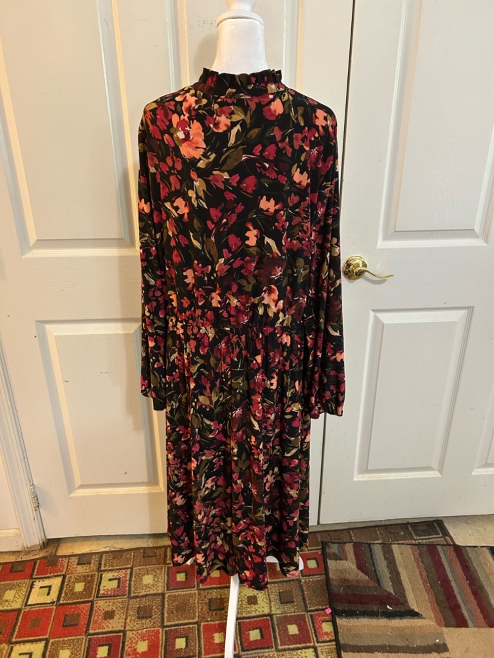 Anne Klein long sleeve dress, size 16 - Picture 4 of 5